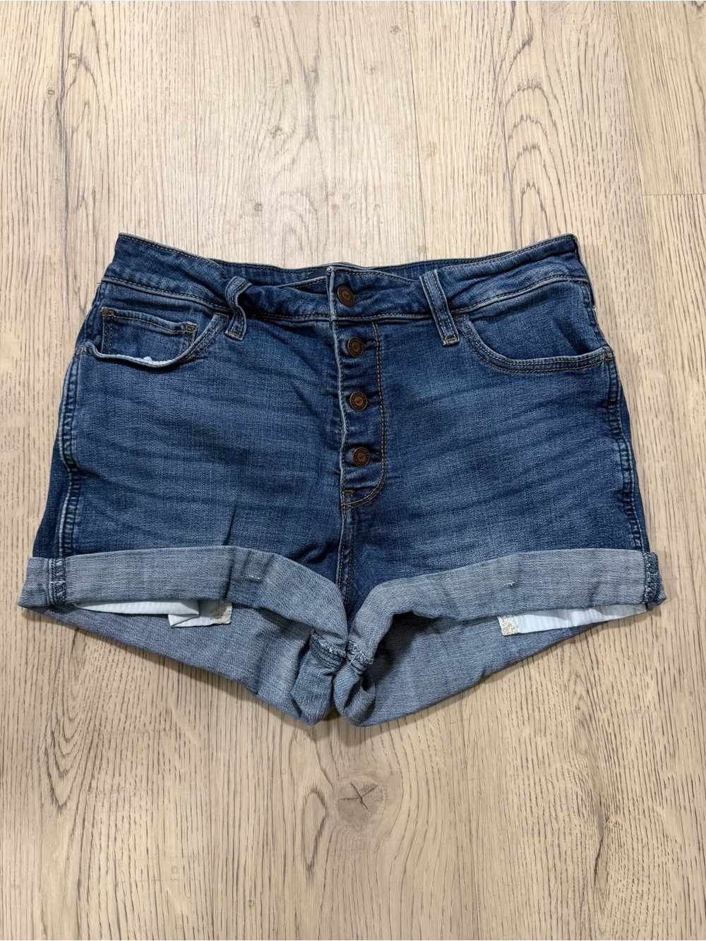 Hollister Curvy High-Rise Shortd